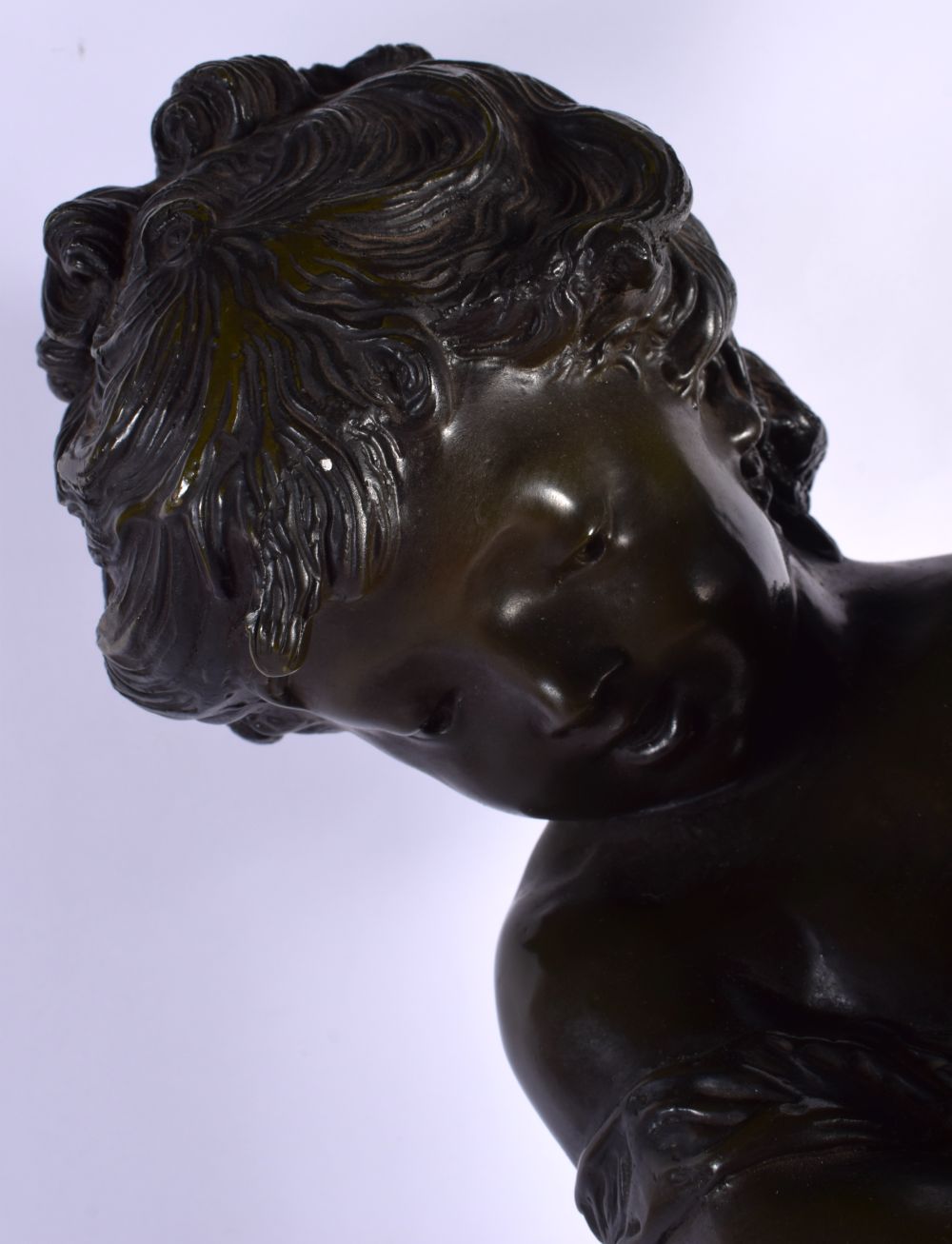 French School (20th Century) Bronze, Boy holding a howling duck. 54 cm x 22 cm. - Bild 3 aus 7