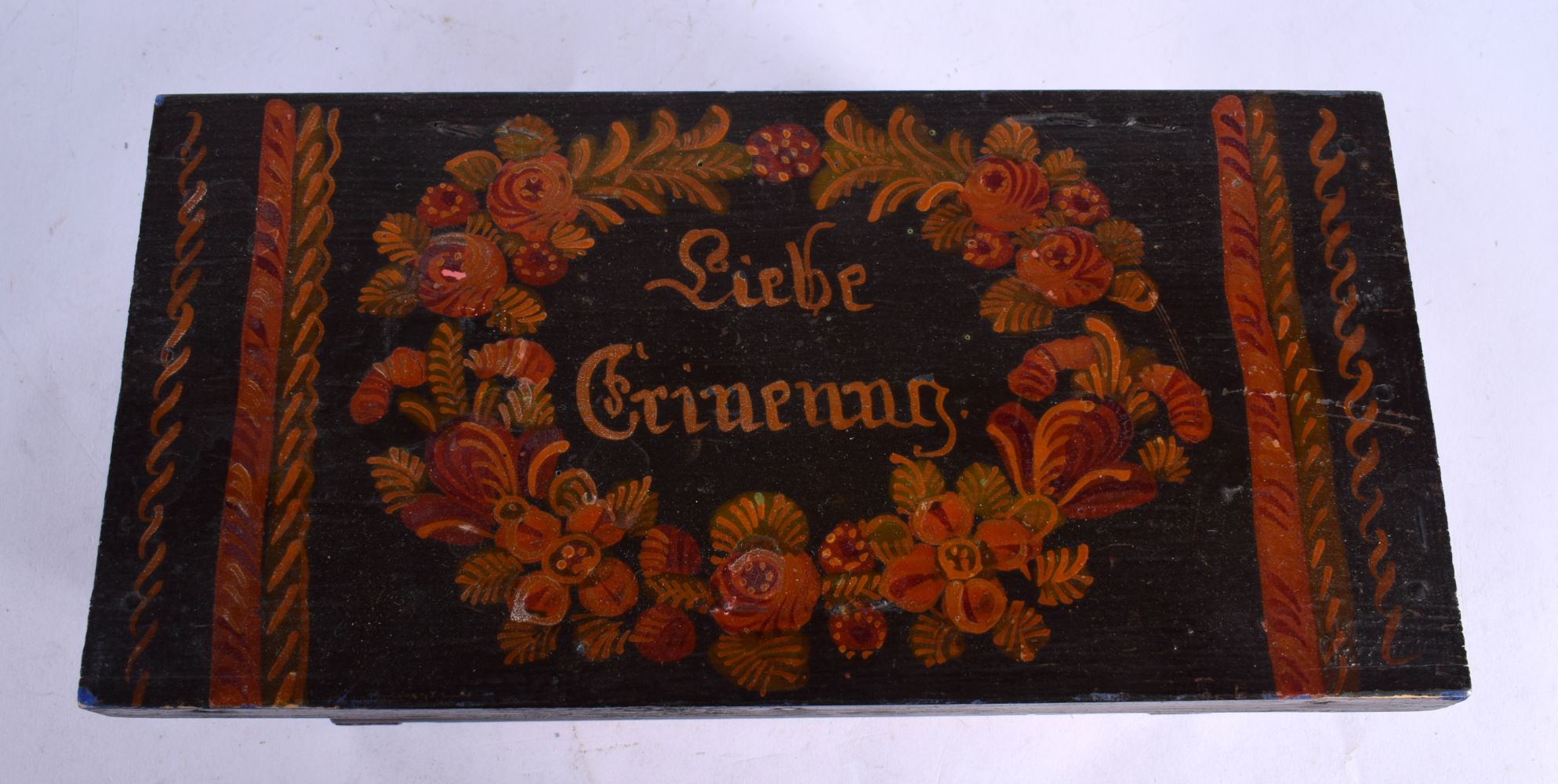 A VINTAGE GERMAN BLACK FOREST PAINTED WOOD BOX. 27 cm x 10 cm. - Bild 3 aus 4