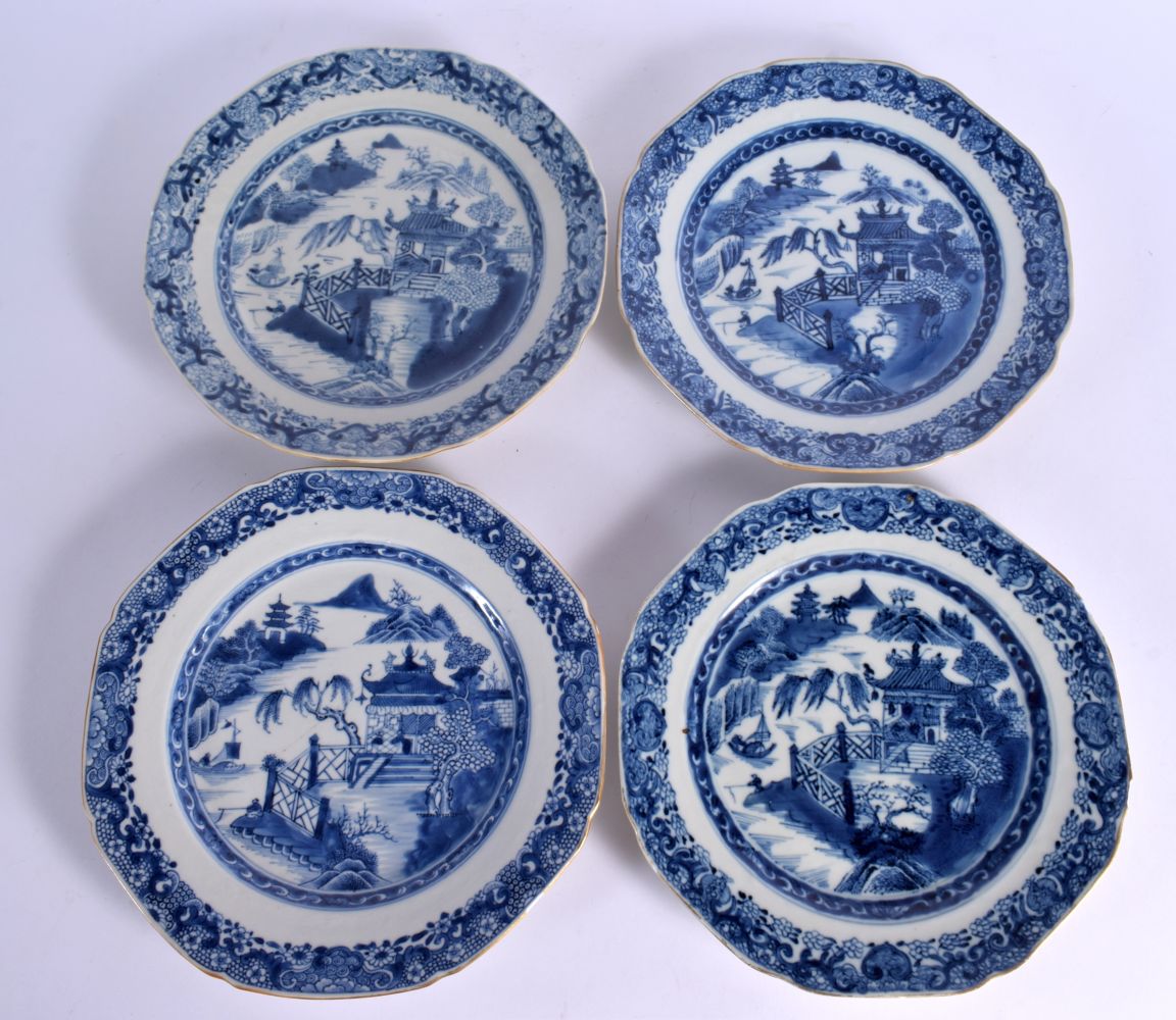 A SET OF FOUR 18TH CENTURY CHINESE EXPORT BLUE AND WHITE PLATES Qianlong. 22.5 cm wide. (4)