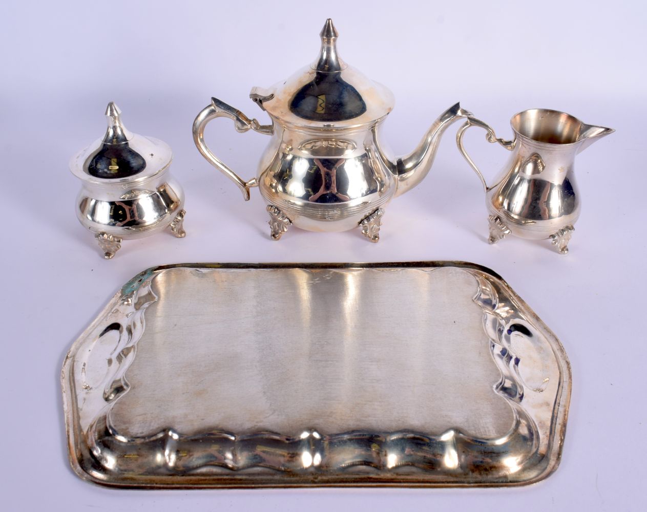 A LARGE SILVER PLATED TRAY together with two boxed sets. Largest 52 cm x 34 cm. - Bild 6 aus 11