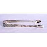 A PAIR OF GEORGIAN STYLE STERLING SILVER SUGAR TONGS. Stamped Sterling, 12.5cm x 4.8cm, weight 25.6