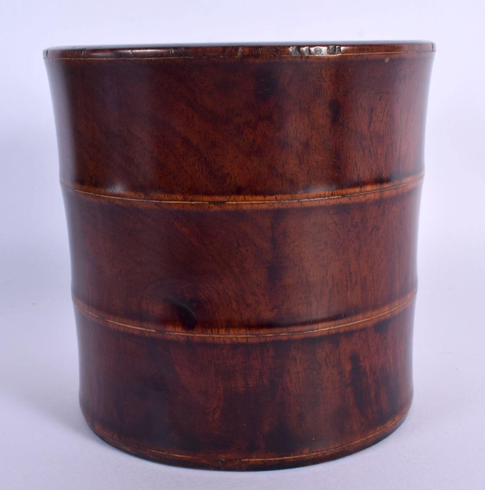 A RARE 18TH CENTURY CHINESE HUANGHUALI RIBBED BAMBOO FORM BRUSH POT Bitong, of elegant form. 13 cm x - Bild 2 aus 25