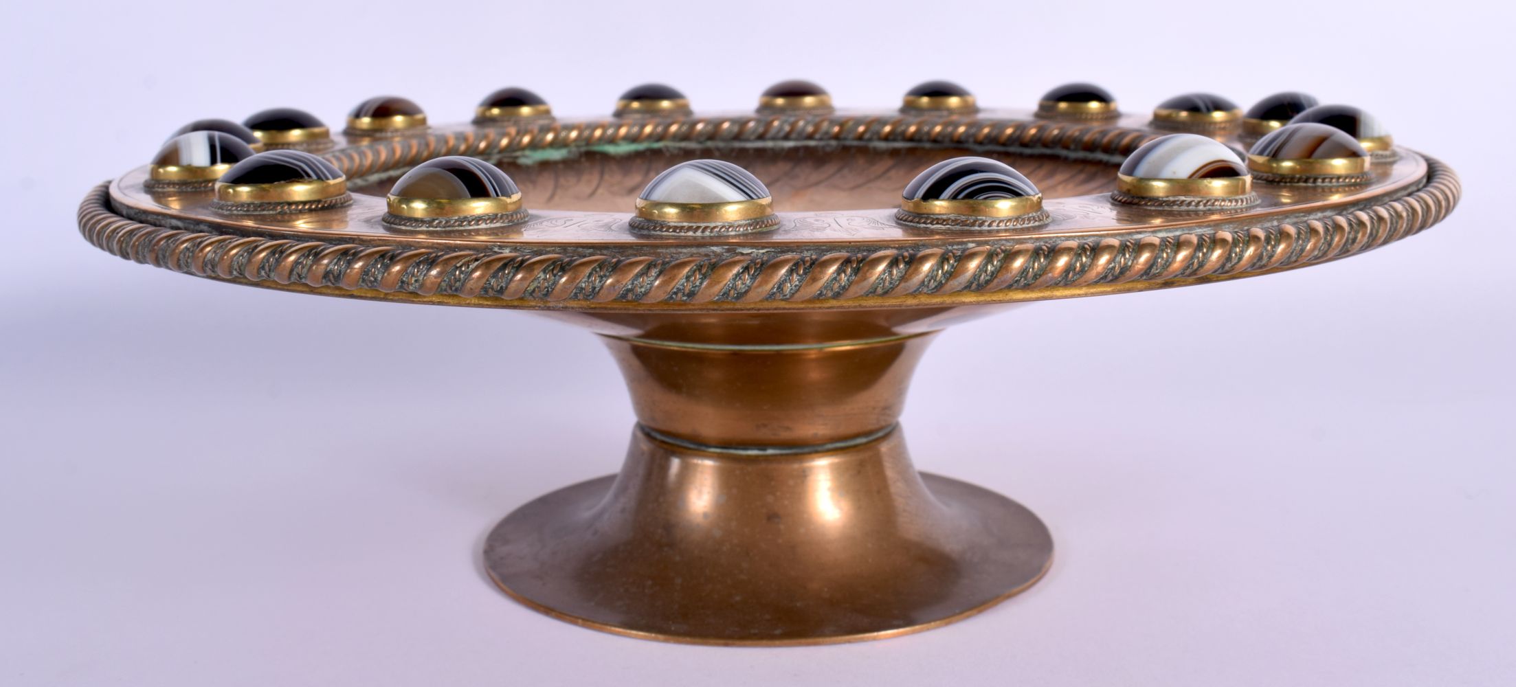 A LOVELY LARGE 19TH CENTURY EUROPEAN AGATE MOUNTED BRONZE TAZZA decorated with foliage. 28 cm x 10 c - Bild 4 aus 8