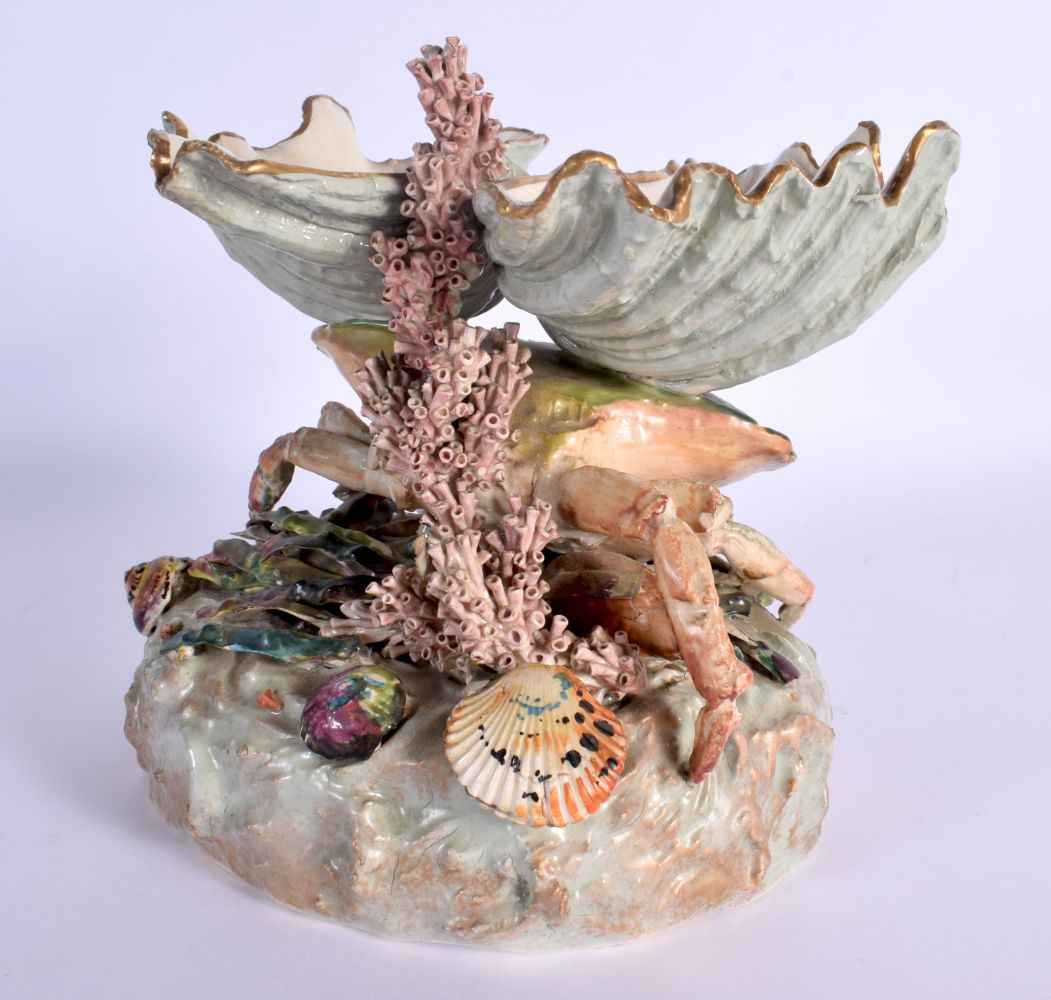 A VERY RARE VICTORIAN CRAB POTTERY DOUBLE CLAM SHELL TABLE CENTREPIECE naturalistically modelled upo - Bild 3 aus 5