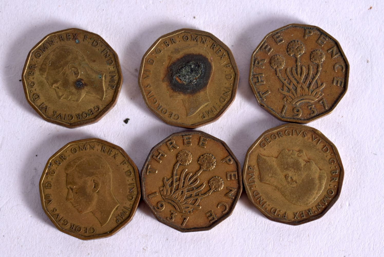 A MIXED LOT OF COINS (qty)