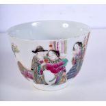 A small Chinese porcelain Famille Rose tea bowl decorated with figures 9 x 9.5cm.