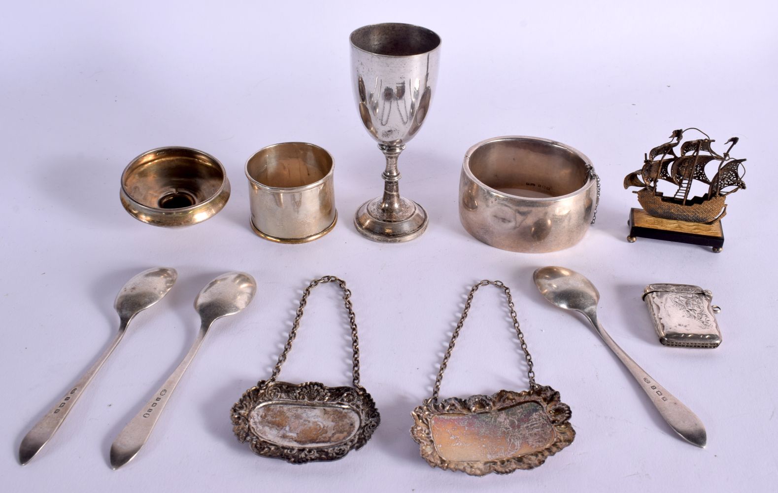 ASSORTED VINTAGE SILVER. Birmingham 1908 to Sheffield 1973. 205 grams. (11) - Bild 2 aus 2