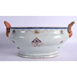 A LARGE 18TH CENTURY CHINESE EXPORT EAST OF INDIAN COMPANY TUREEN BASE Qianlong. 32 cm x 16 cm.