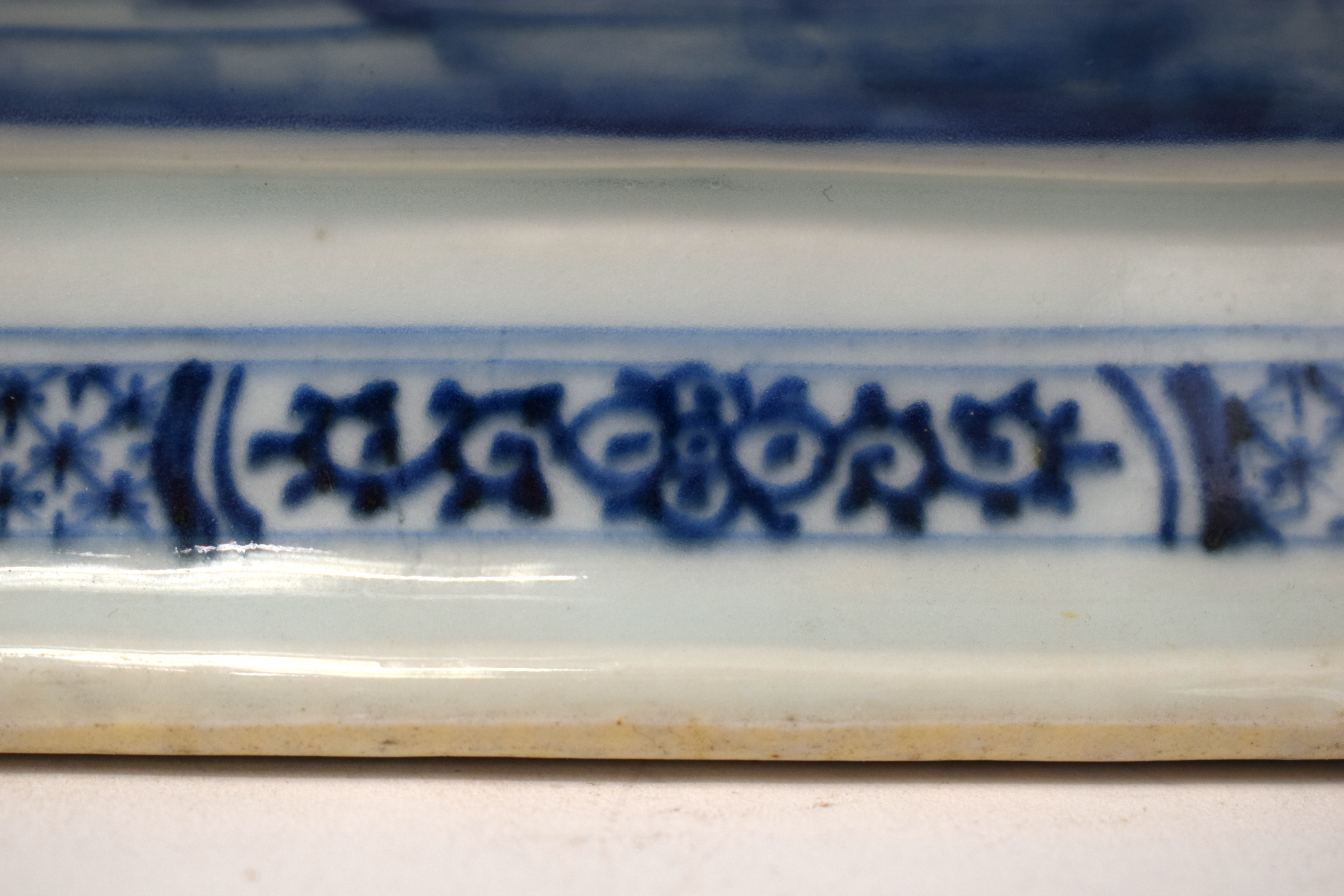 A GOOD LARGE 18TH CENTURY CHINESE BLUE AND WHITE EXPORT TUREEN AND COVER with matching stand. 38 cm - Bild 30 aus 40