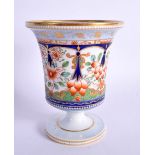 EARLY 19TH CENTURY SPODE BEADED VASE DECORATED IN STYLISED ORIENTAL STYLE BETWEEN TWO LIGHT BLUE AND