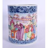 AN 18TH CENTURY CHINESE EXPORT FAMILLE ROSE MUG Qianlong, painted with figures. 13 cm x 15 cm.