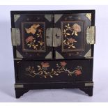 AN EARLY 20TH CENTURY JAPANESE MEIJI PERIOD LACQUERED CABINET decorated with birds. 20 cm x 15 cm.