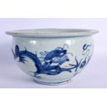 AN 18TH/19TH CENTURY CHINESE BLUE AND WHITE PORCELAIN CENSER Ming style. 17 cm x 10 cm.