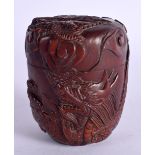 A JAPANESE WOOD BOX AND COVER DECORATED WITH DRAGONS. 7.8cm x 6.3cm