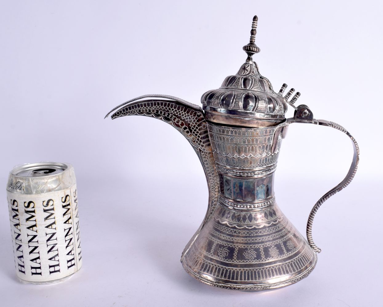 A MIDDLE EASTERN WHITE METAL EWER. 754 grams. 27 cm x 25 cm. - Bild 3 aus 3