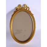 AN EARLY 20TH CENTURY FRENCH ORMOLU FOLDING PHOTOGRAPH FRAME. 21 cm x 15 cm extended.