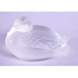 A FRENCH LALIQUE GLASS DUCK. 7 cm x 4 cm.