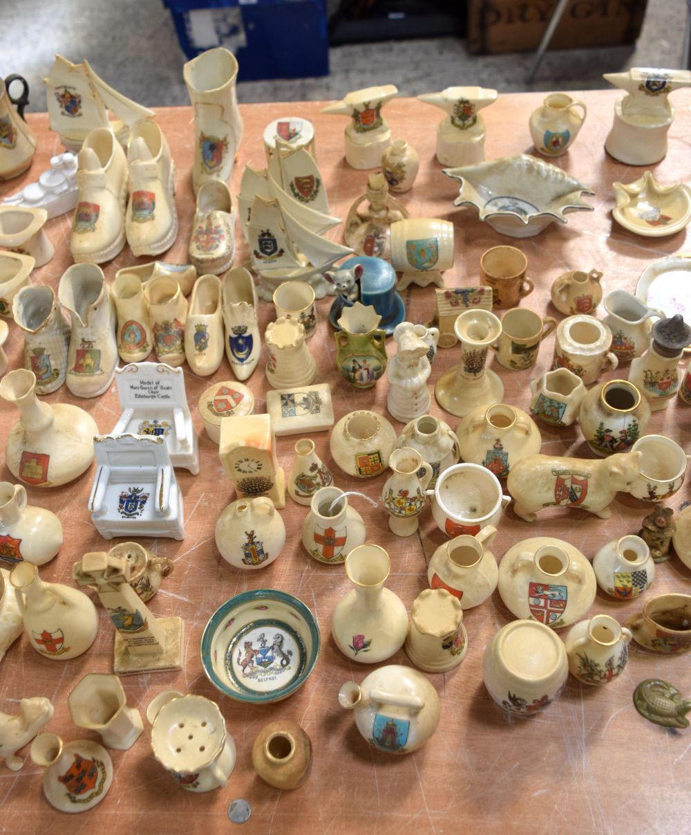 A huge collection of Heraldic ceramic items - Image 4 of 10
