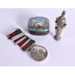 A MIXED LOT COMPRISING A RUSSIAN LACQUER BOX, A WHITE METAL SNUFF BOTTLE AND A SPORTS MEDAL PRESENTE