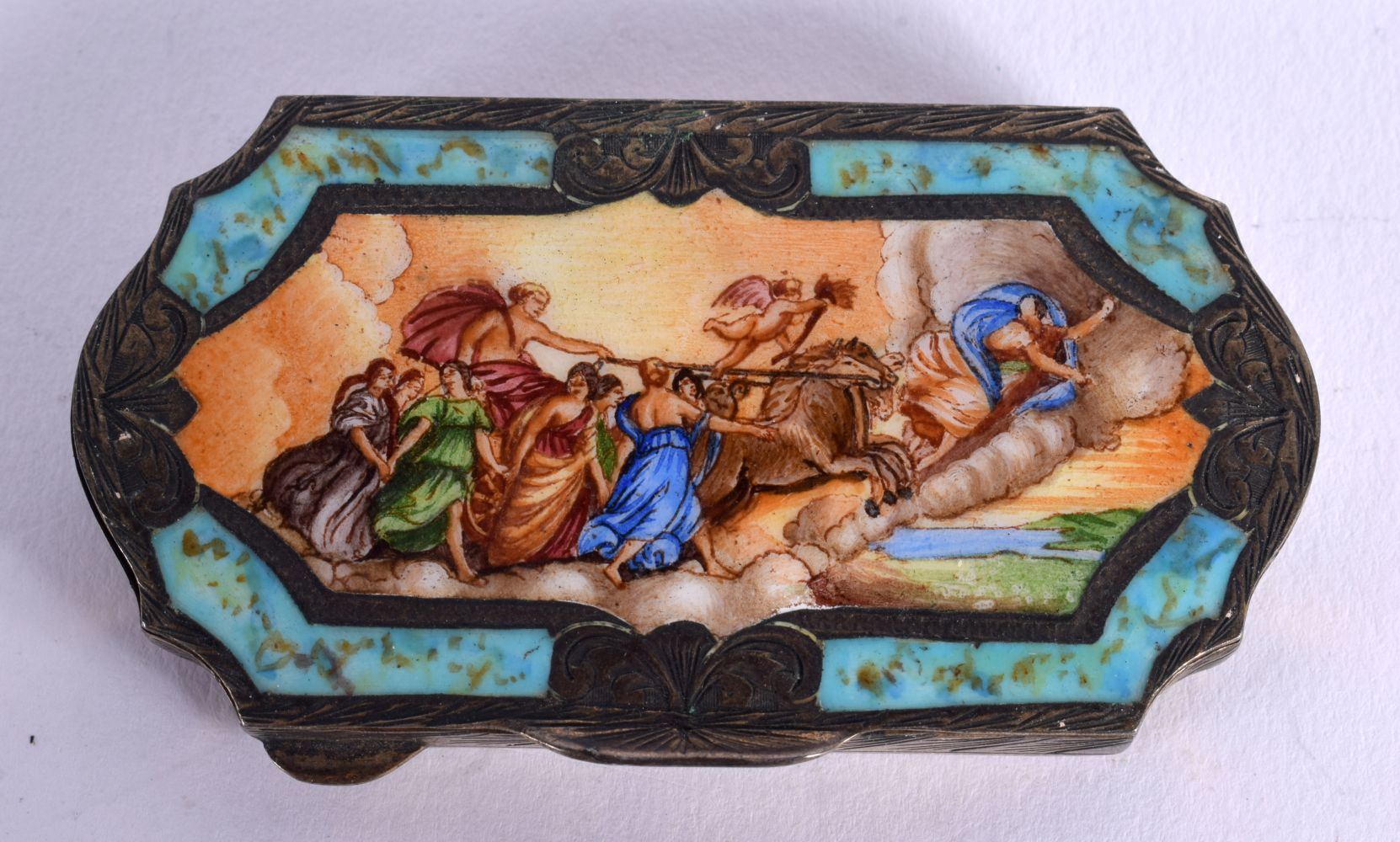 A NIELLO SILVER AND ENAMEL COMPACT WITH A CLASSICAL WOMEN AT THE WELL SCENE. Stamped 800, 8.1cm x 4