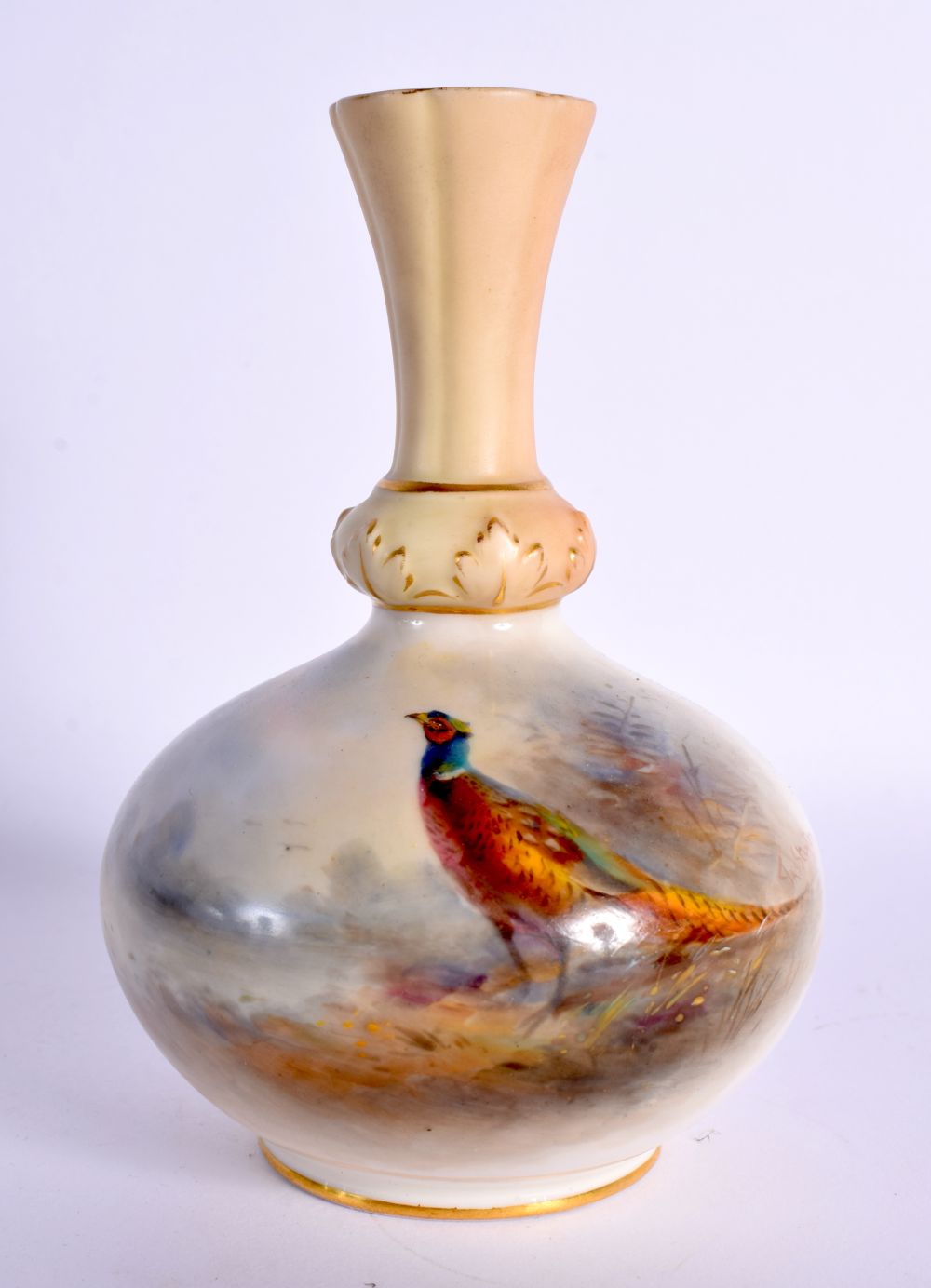 A ROYAL WORCESTER VASE by James Stinton, together with other teawares. (qty) - Bild 12 aus 13