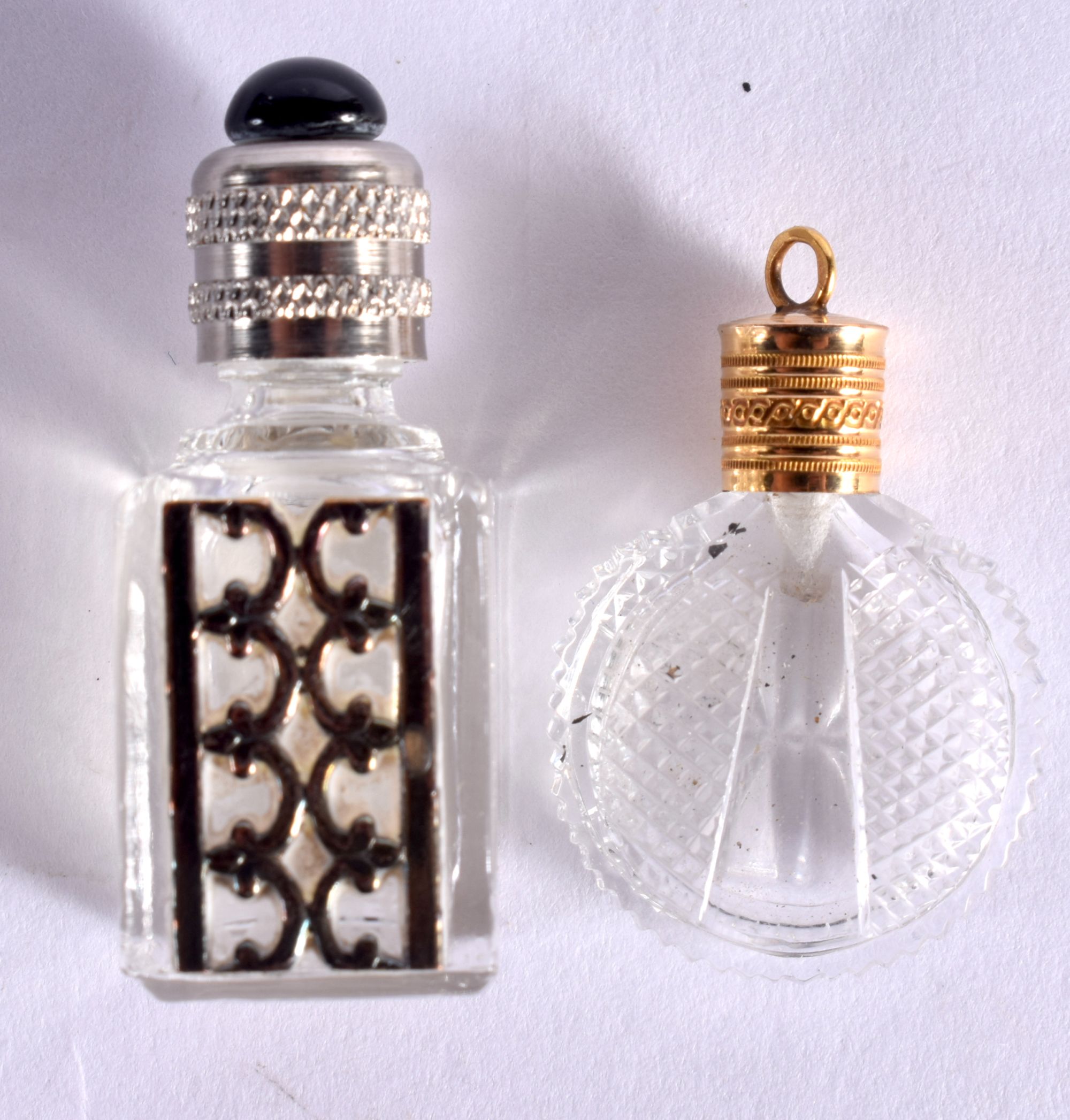 FIVE ANTIQUE SCENT BOTTLES. Largest 6.75 cm x 3 cm. (5) - Image 5 of 5