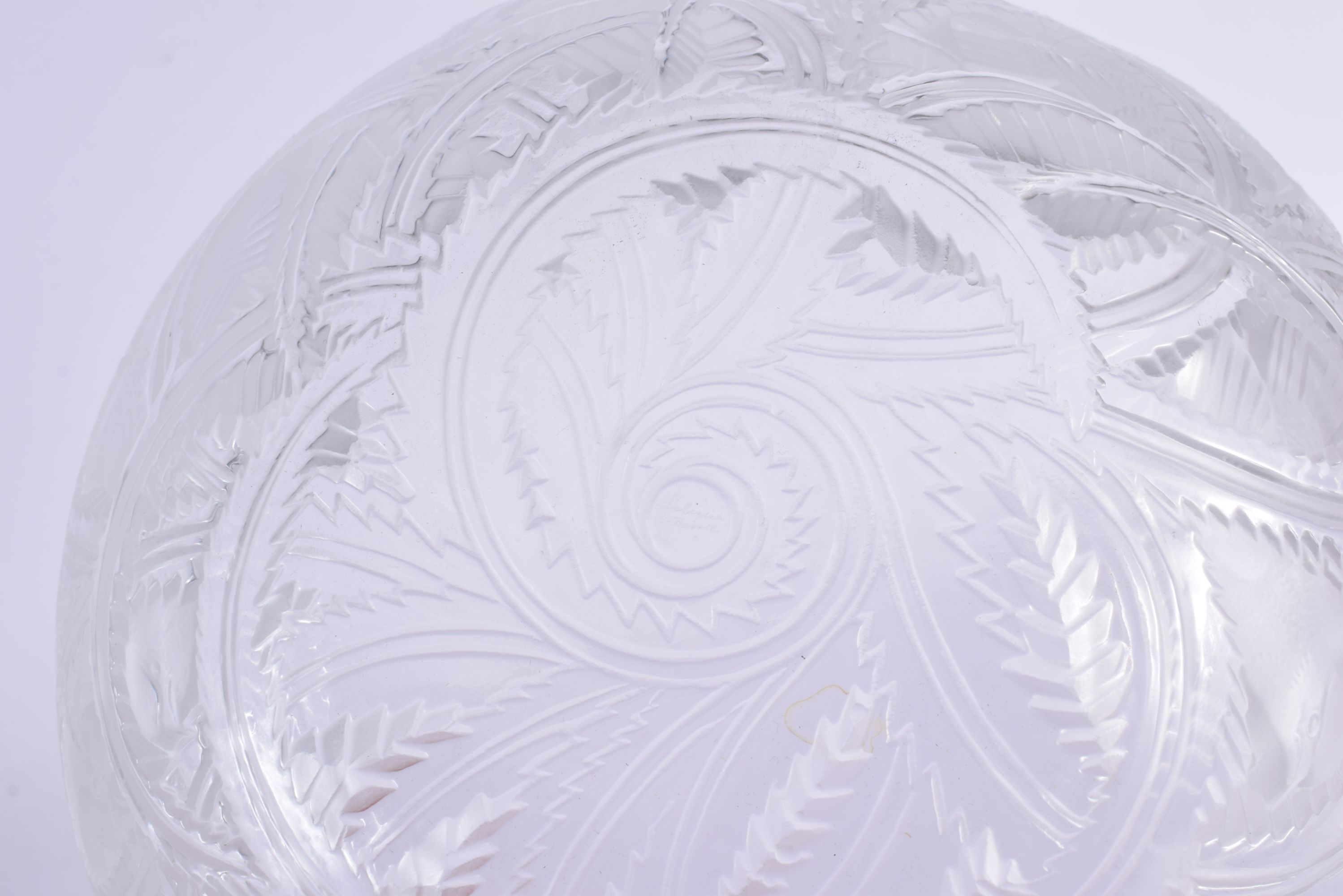 A LARGE FRENCH LALIQUE GLASS VASE decorated with birds and foliage. 22 cm x 10 cm. - Image 5 of 6