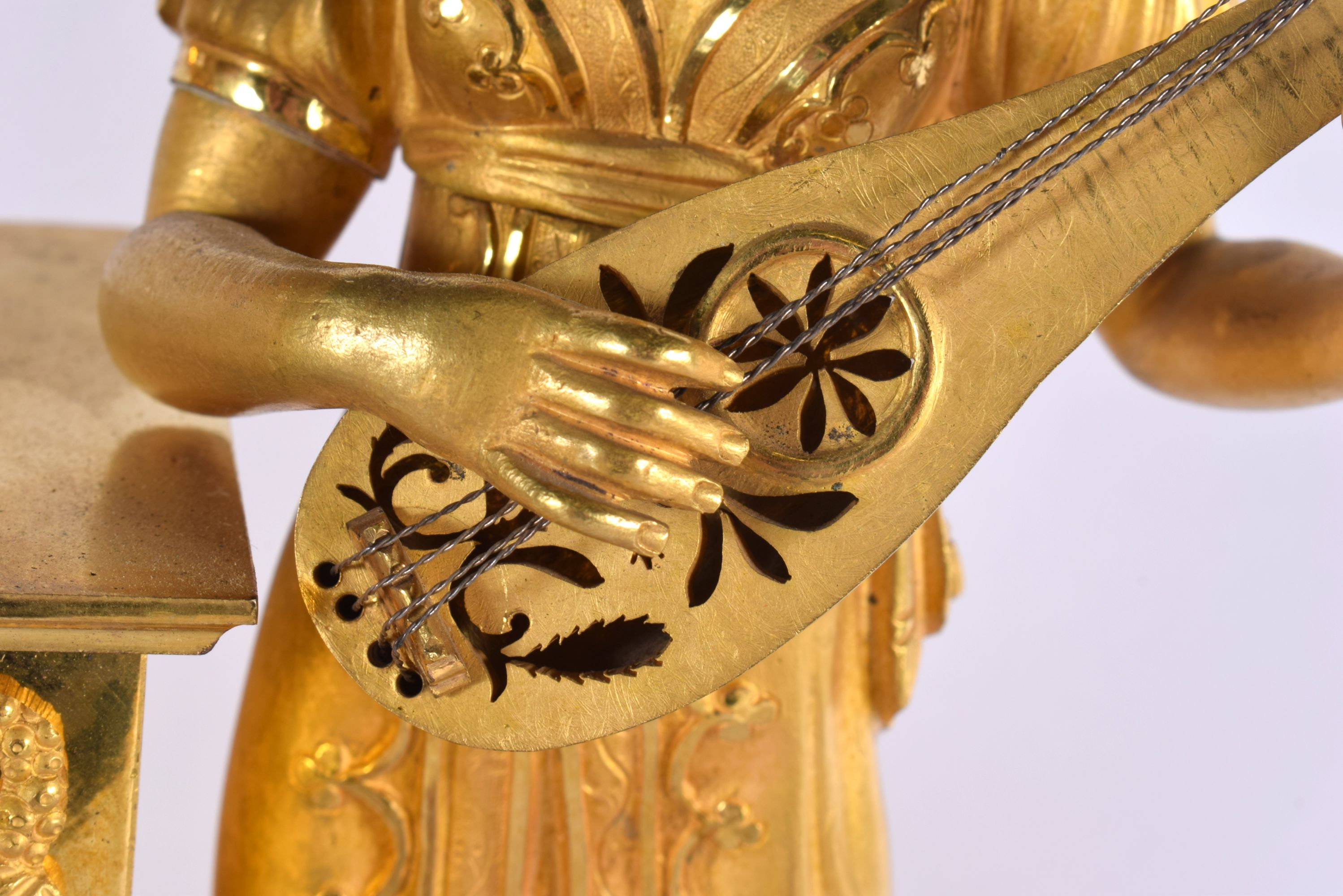 A LARGE EARLY 19TH CENTURY FRENCH GILT BRONZE EMPIRE MANTEL CLOCK formed as a figure and a female pl - Image 5 of 10