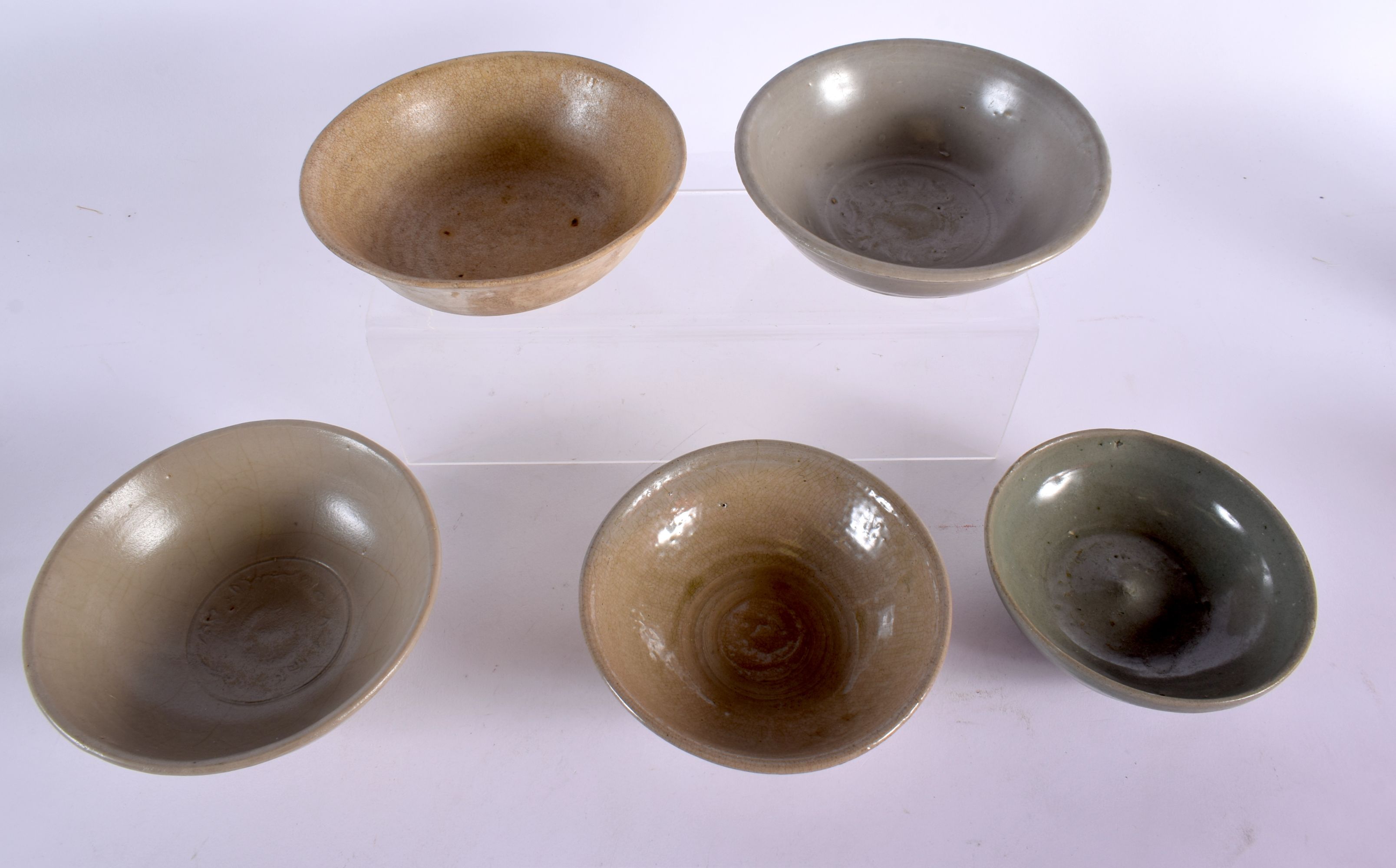 A COLLECTION OF EARLY CHINESE SUNG STYLE CHINESE CELADON BOWLS in various forms and sizes. 16 cm dia - Image 2 of 8