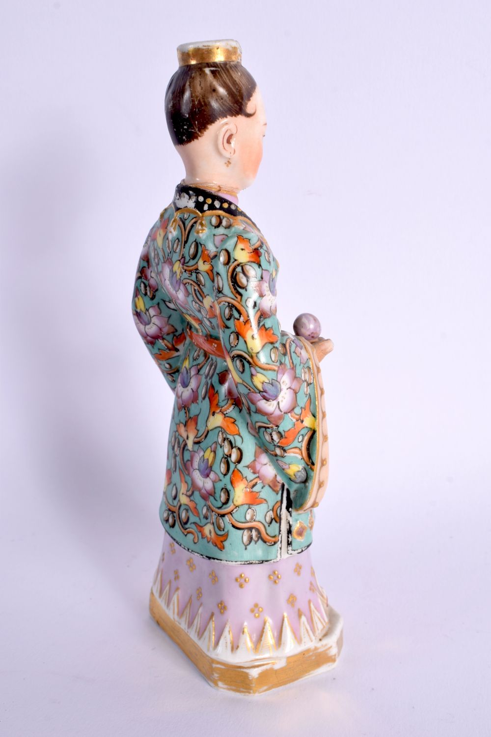 A 19TH CENTURY FRENCH JACOB PETIT PORCELAIN SCENT BOTTLE formed as a female. 18 cm high. - Image 3 of 4