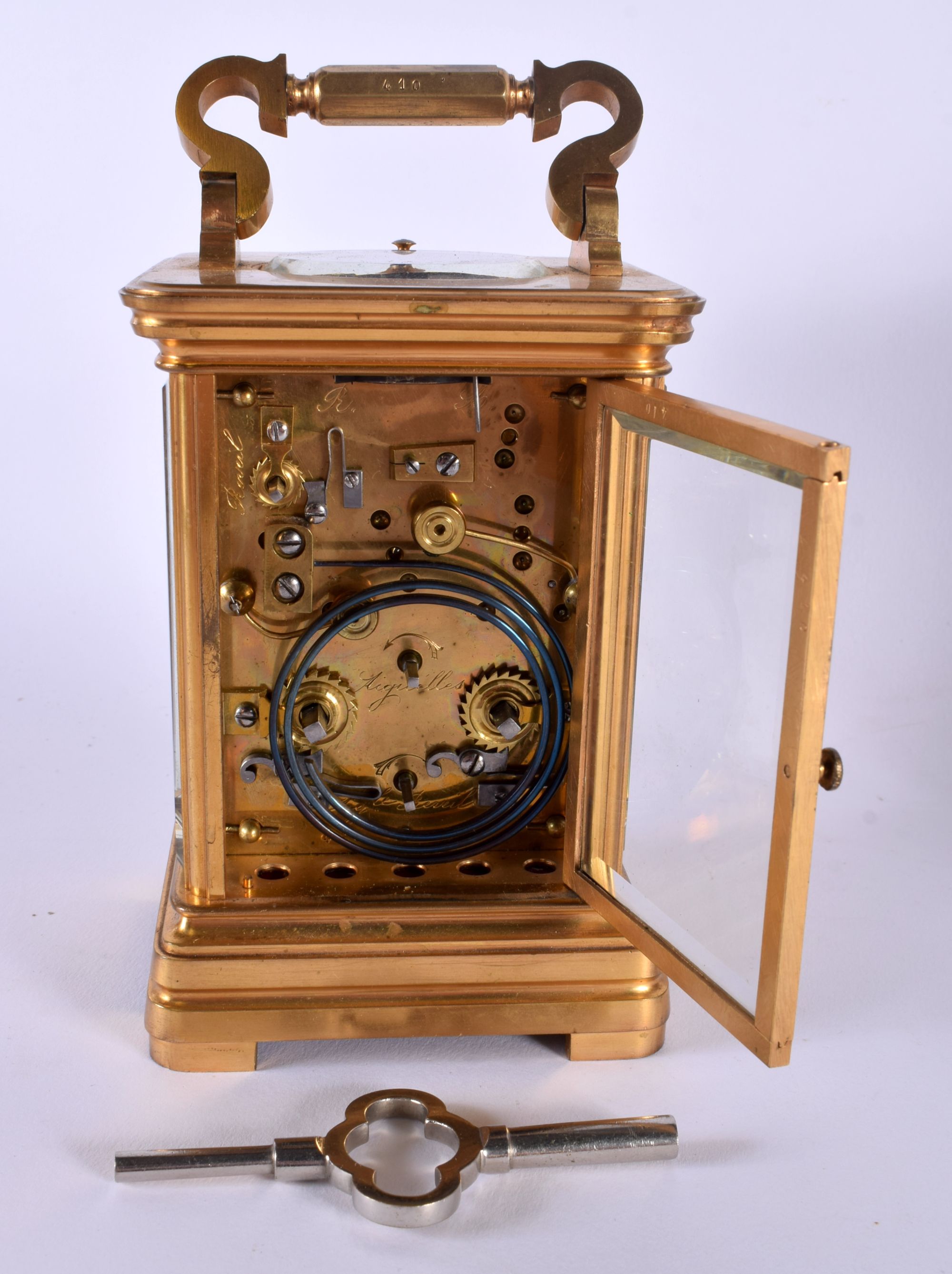 AN ANTIQUE FRENCH CASED REPEATING CARRIAGE CLOCK with subsidiary dial. 18.5 cm high inc handle. - Image 5 of 6