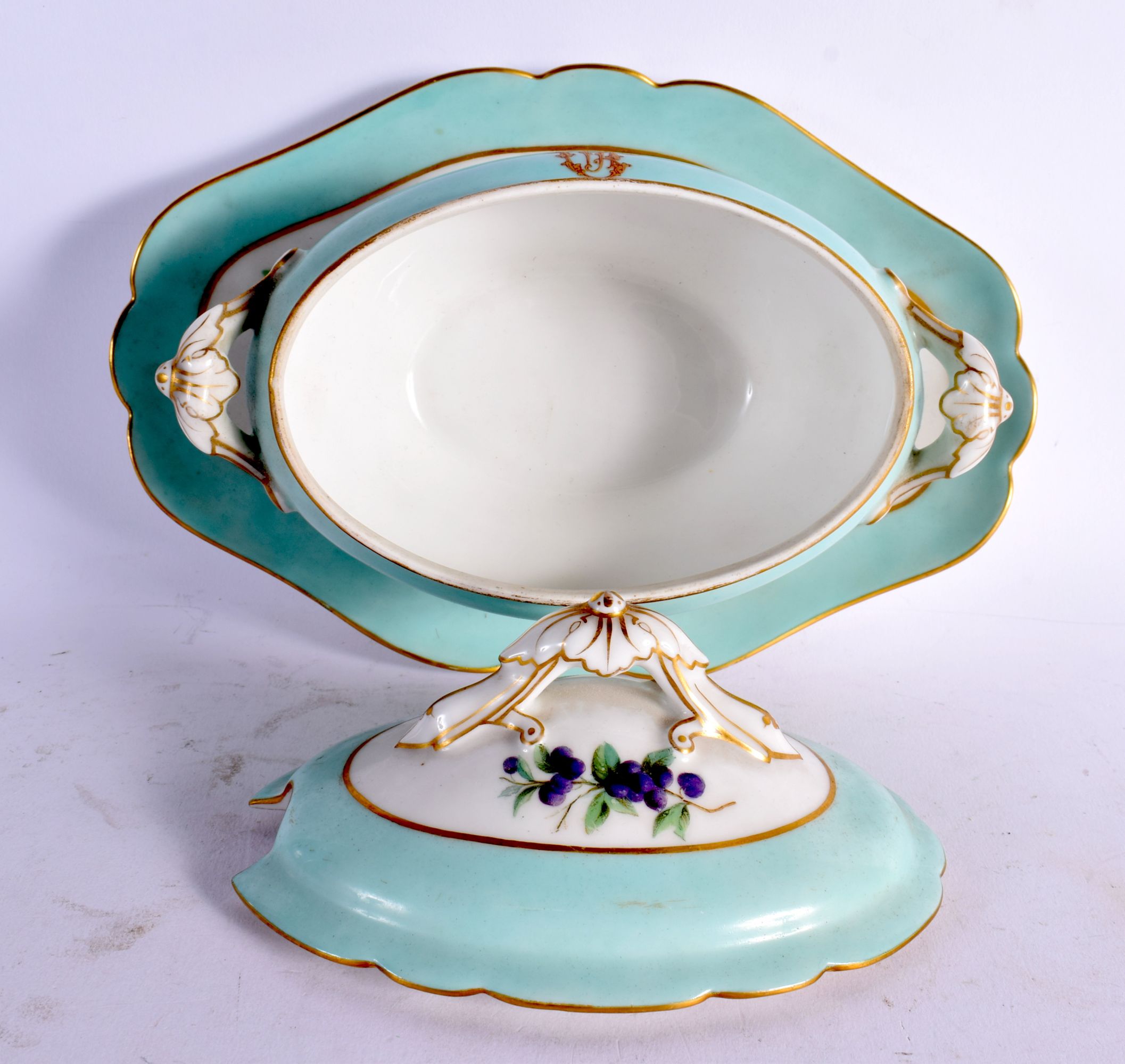 A LARGE AND EXTENSIVE LATE 19TH CENTURY FRENCH PORCELAIN DINNER SERVICE painted with a monogram. Lar - Image 13 of 14