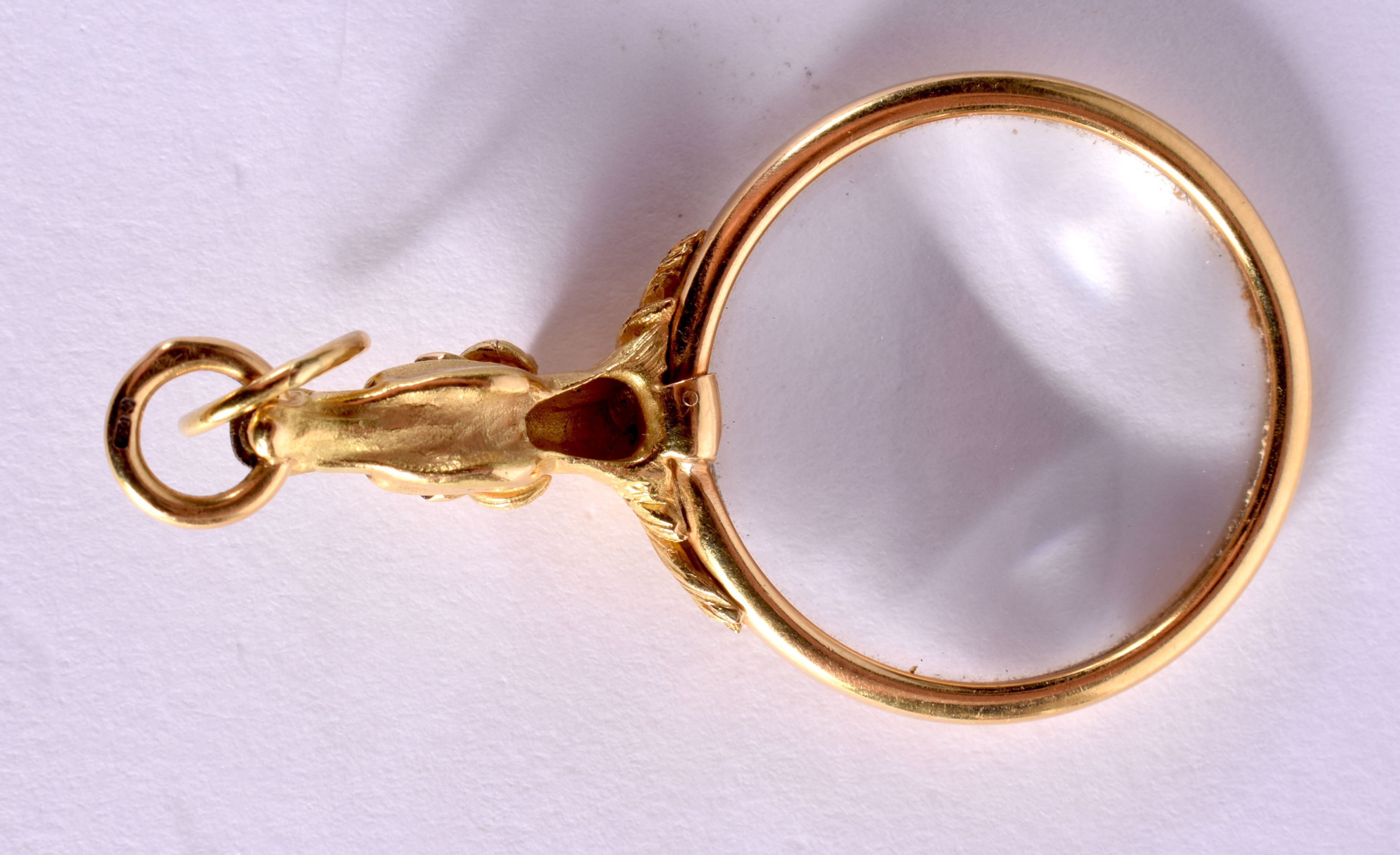 A FINE ANTIQUE 18CT GOLD AND RUBY HORSE HEAD MAGNIFYING GLASS. 13 grams. 5.5 cm x 3 cm. - Bild 4 aus 4