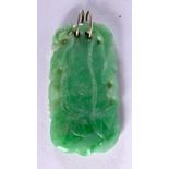 AN EARLY 20TH CENTURY CHINESE CARVED JADEITE PENDANT Late Qing/Republic. 4 cm x 2 cm.