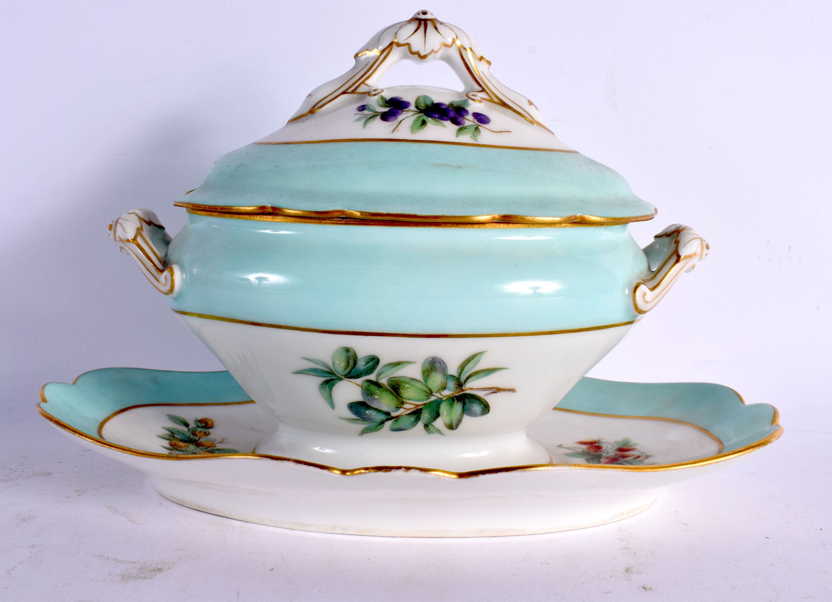 A LARGE AND EXTENSIVE LATE 19TH CENTURY FRENCH PORCELAIN DINNER SERVICE painted with a monogram. Lar - Image 12 of 14