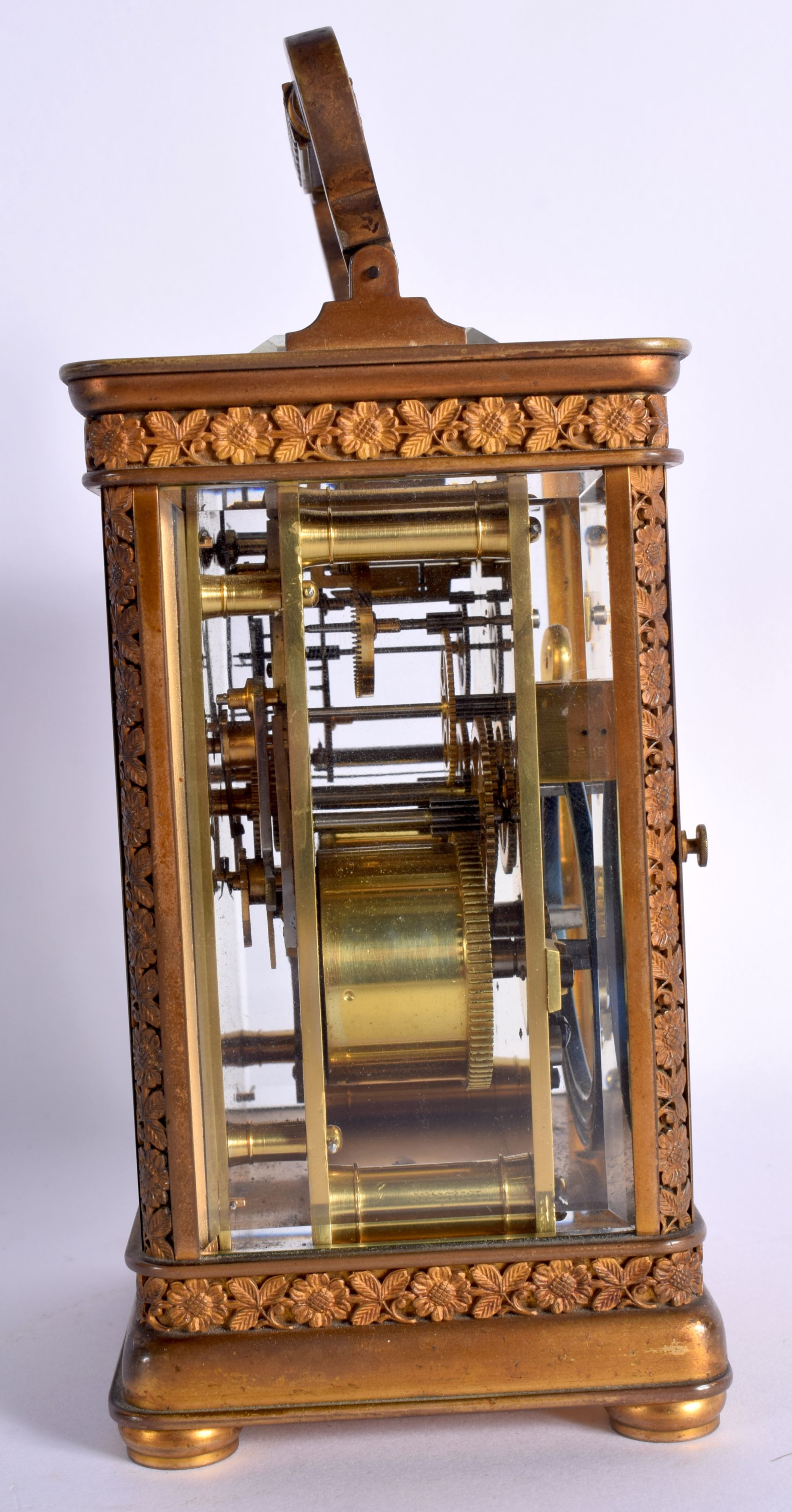 AN ANTIQUE FRENCH BRASS REPEATING CARRIAGE CLOCK with foliate engraved case and handle. 18.5 cm high - Image 2 of 5