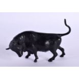 A 19TH CENTURY EUROPEAN GRAND TOUR BRONZE FIGURE OF A BULL. 9 cm x 6 cm.