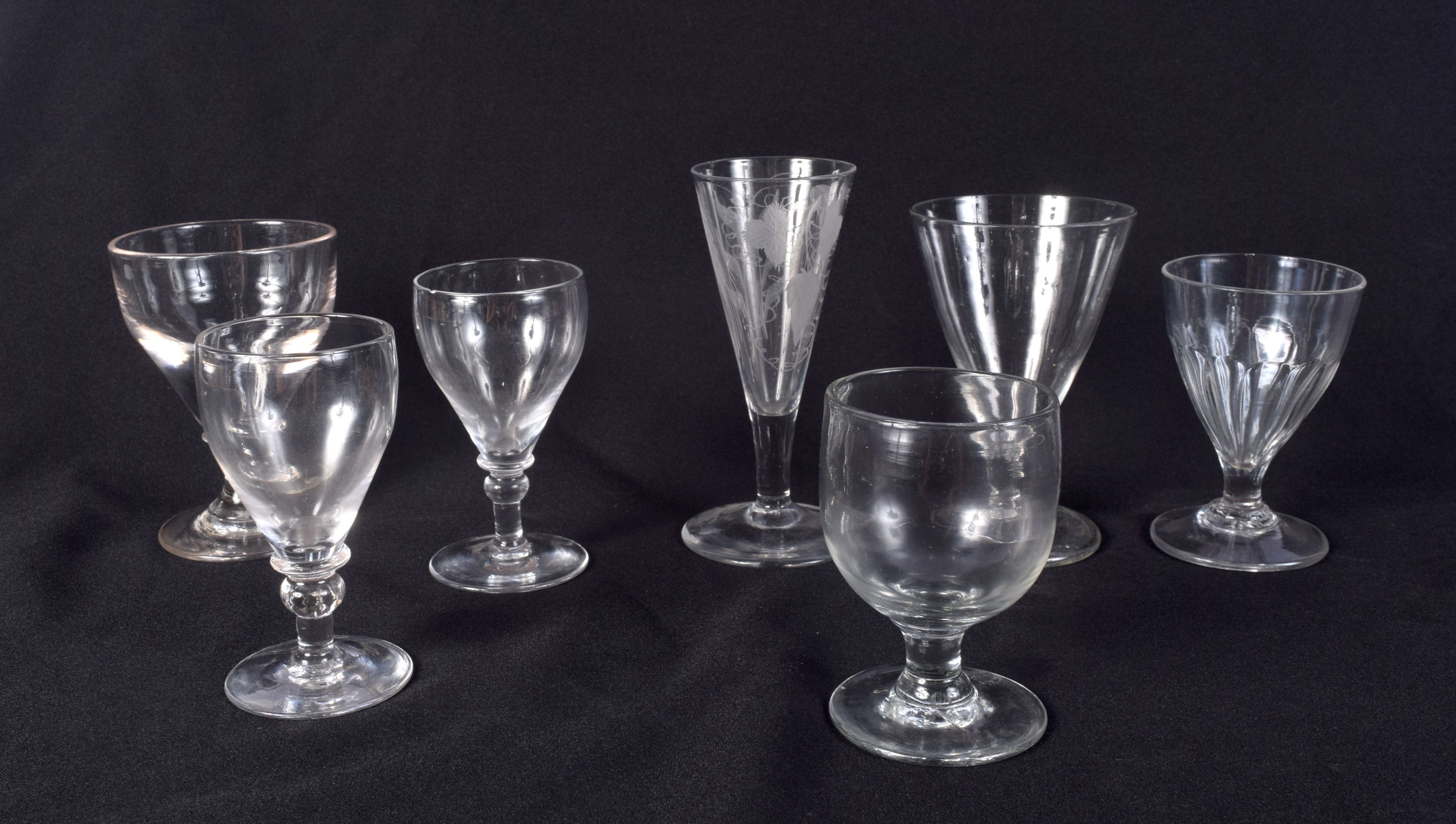 A collection of etched glassware together with other glasses ;largest 19 cm (19). - Bild 2 aus 2