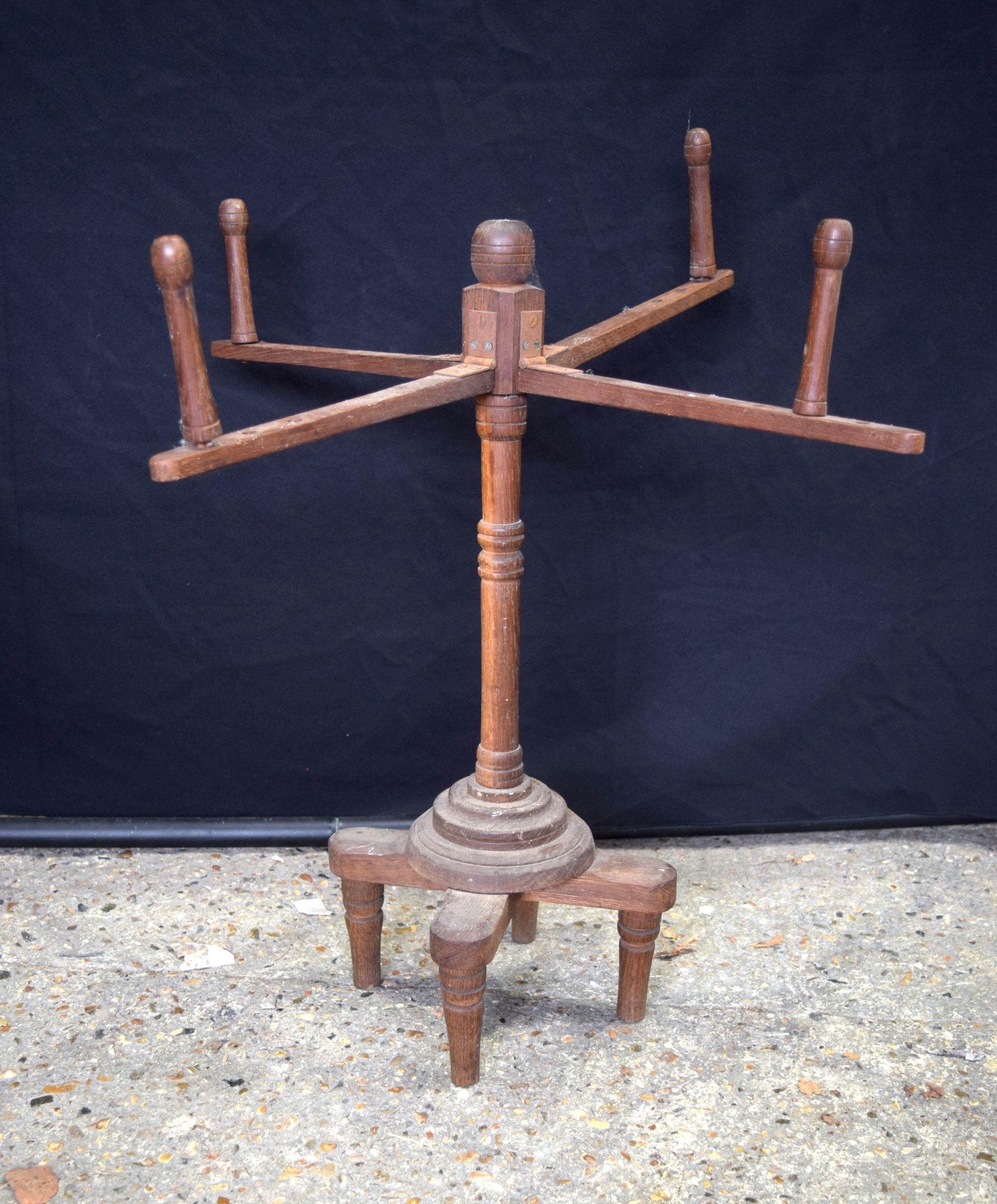AN EARLY VICTORIAN BRONZE MOUNTED PEDESTAL STAND together with another. Largest 116 cm x 18 cm. (2) - Bild 3 aus 3