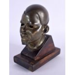 A RARE 19TH CENTURY EUROPEAN BRONZE PORTRAIT HEAD INKWELL upon a wooden plinth. 17 cm high.