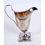 A GEORGE III SILVER JUG. London 1786. 76 grams. 14.5 cm x 11 cm.