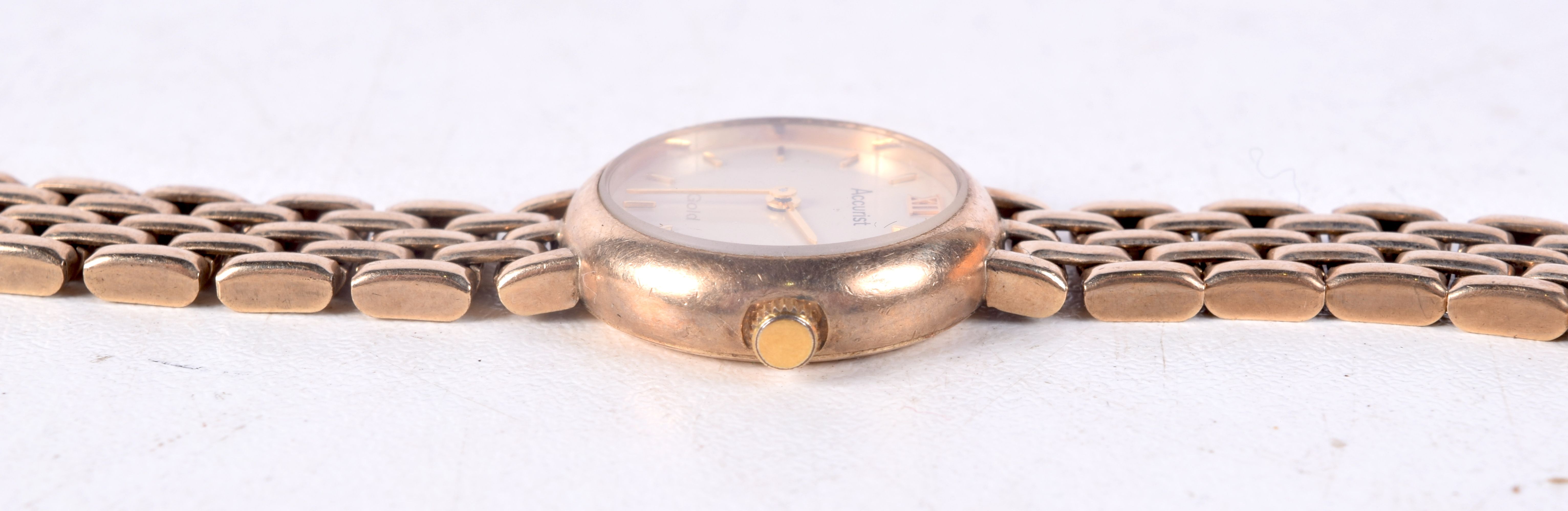 A 9CT GOLD ACCURIST WRISTWATCH with 9ct gold strap. 22 grams. 2 cm wide inc crown. - Bild 3 aus 5