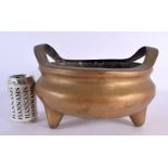 A LARGE 19TH CENTURY CHINESE TWIN HANDLED BRONZE CENSER bearing Xuande marks to base. 28 cm x 21 cm,