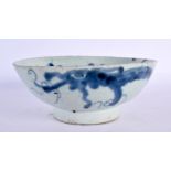 A 17TH/18TH CENTURY CHINESE KOREAN BLUE AND WHITE CIRCULAR BOWL painted with dragon. 16 cm diameter.