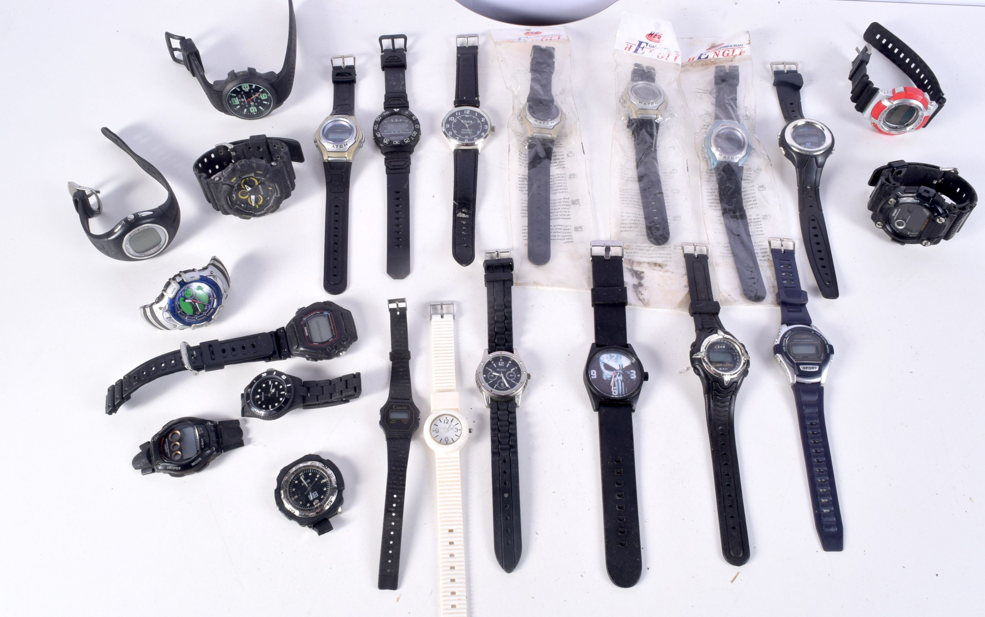 A collection of digital watches (Qty). - Bild 3 aus 3