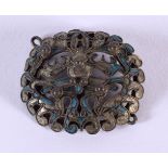 AN UNUSUAL 19TH CENTURY CHINESE SILVER AND KINGFISHER FEATHER BROOCH Qing. 2.5 cm x 2.25 cm.