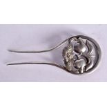 A 19TH CENTURY CHINESE EXPORT SILVER HAIR SLIDE. 13.8 grams. 10 cm x 4 cm.