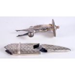 An Islamic enamelled dagger handle 21 came