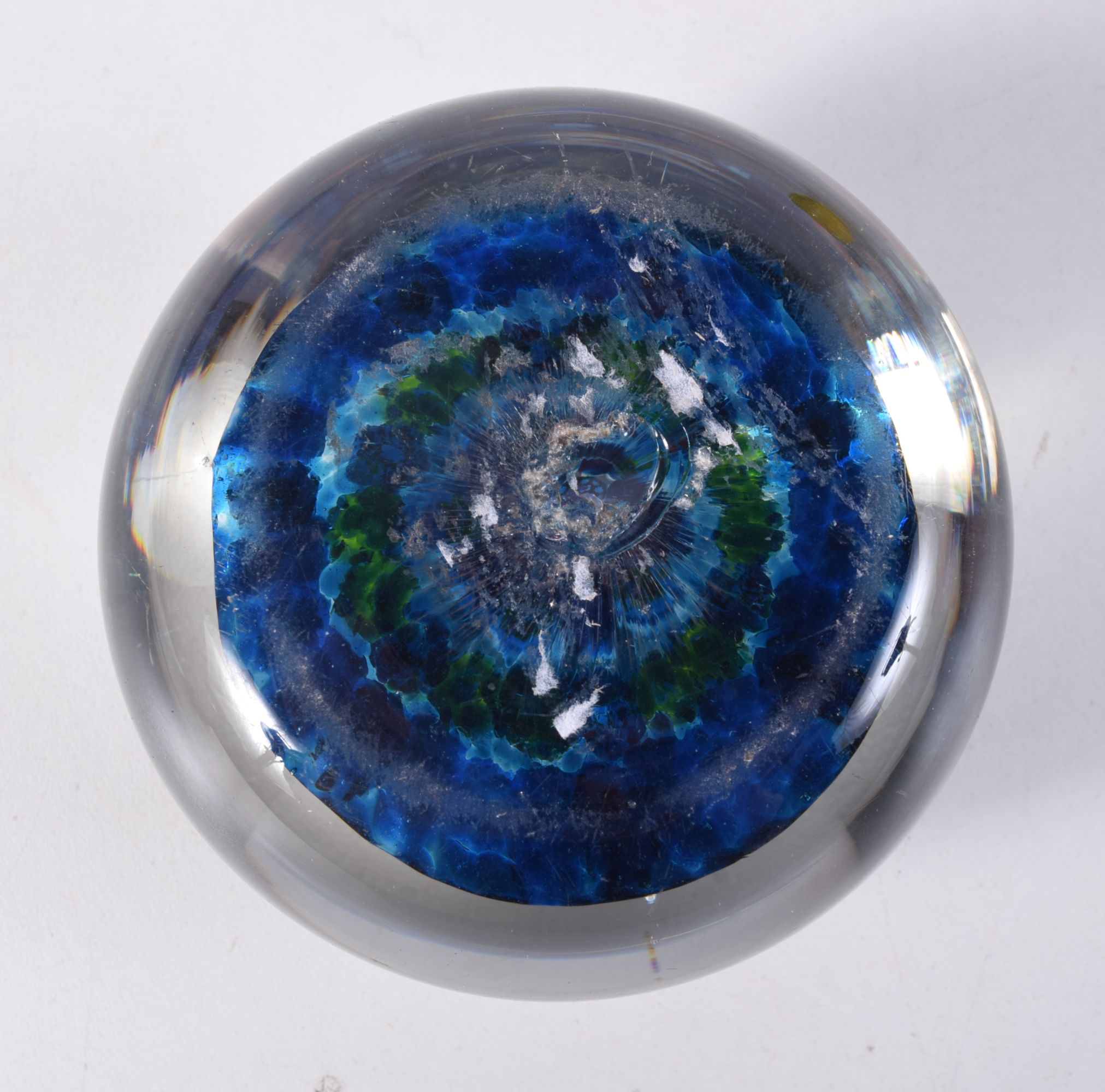 A collection of Paperweights, Millefiori, Perthshire etc largest 10.5 cm (8) - Bild 15 aus 17
