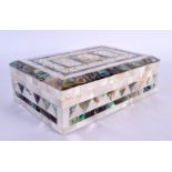 A CHARMING ART DECO MOTHER OF PEARL CASKET decorated with floral motifs. 15 cm x 10 cm.